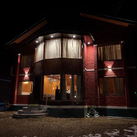 The Pinus Resort Pahalgām Екстериор снимка
