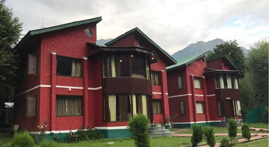 The Pinus Resort Pahalgām Екстериор снимка